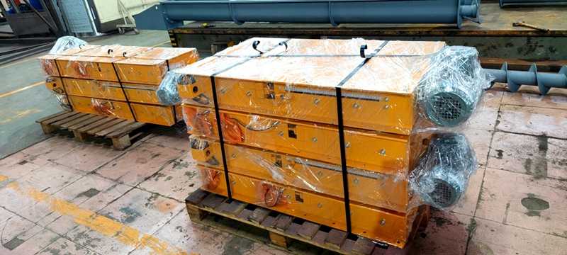 電動(dòng)閘門易福門激光測距儀