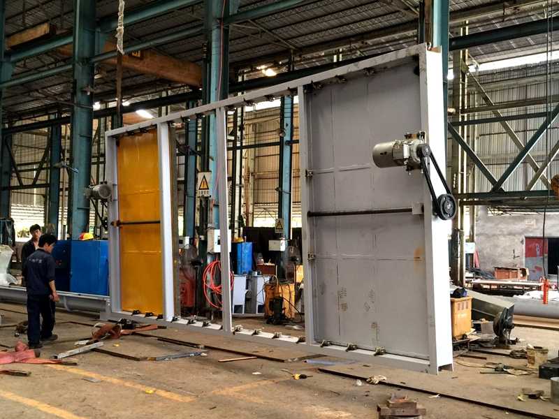 深圳招商港超大型電動(dòng)閘門